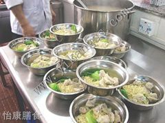 供應心怡用膳，引領健康飲食新理念——怡康膳食管理在紡織皮革行業員工關懷中的應用